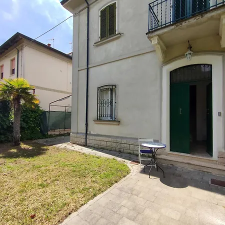 Santina Apartmán *
